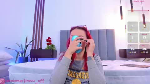 Annie online show from November 2025 12:08:02 PM