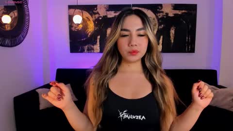 Annie Monroe online show from December 2025 11:27:02 AM