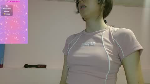 Snapshot of anniesparkle chatting on November 2025 01:06:02 AM Annie Sparkle online show from November 2025 01:06:02 AM