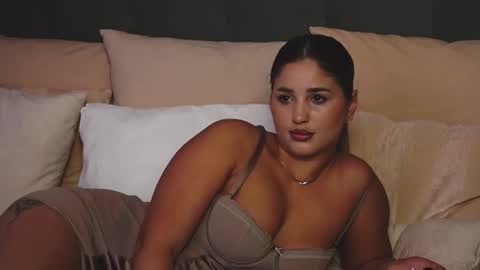 AnnieStyles online show from October 2025 05:28:02 AM