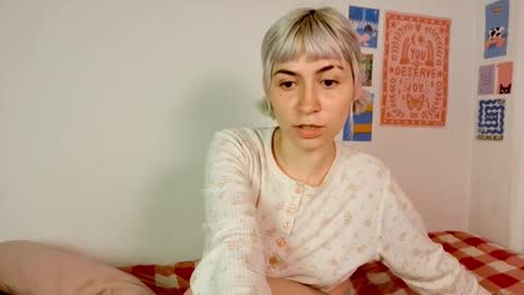 annietinky online show from November 2025 04:11:02 AM