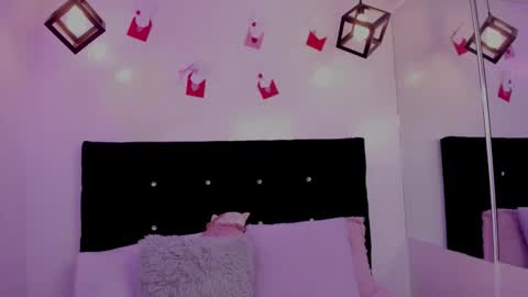 Annie Evans  online show from February 2026 12:33:02 PM