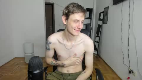 Snapshot of annonimsick chatting on February 2026 09:31:02 PM online show from February 2026 09:31:02 PM