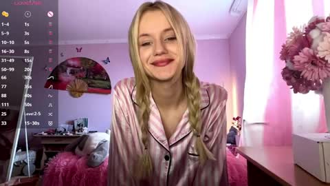 Snapshot of annrosy chatting on May 2026 07:49:01 AM Hello my name is Kate online show from May 2026 07:49:01 AM