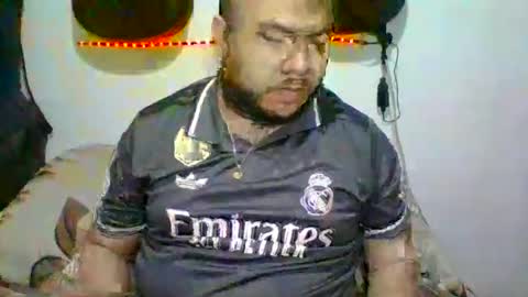 lion kennedy independent model moderator online show from October 2025 02:58:02 AM