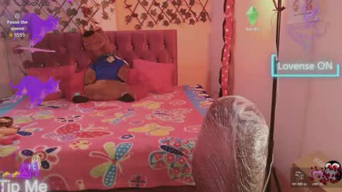 anny___cute online show from November 2025 08:00:01 PM