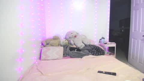  INDEPENDENT MODEL next srteam 240624 online show from September 2025 11:27:01 PM