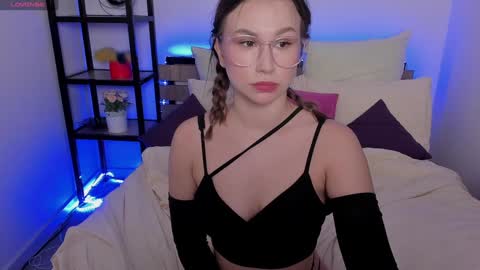 Anna online show from December 2024 04:43:02 AM