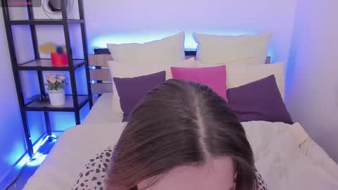 Anna online show from December 2024 07:37:01 AM