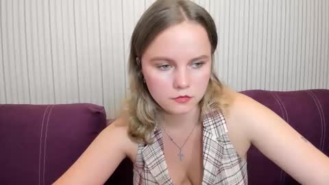 anny_love_you online show from September 2025 01:16:02 PM