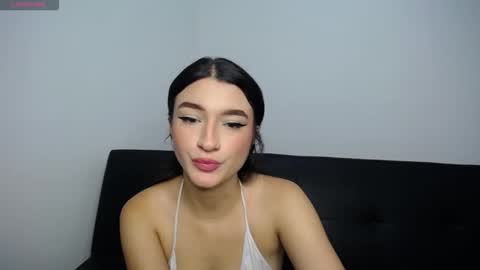 Anny online show from November 2025 05:37:02 PM