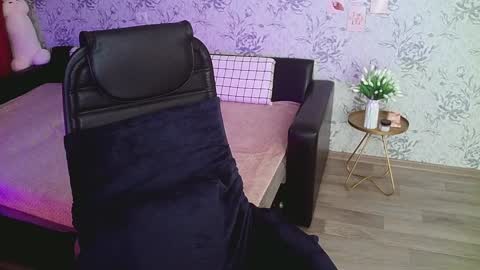 Snapshot of anny_shine chatting on December 2024 07:01:01 AM Annie online show from December 2024 07:01:01 AM