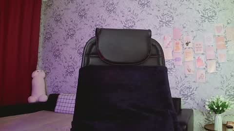 Snapshot of anny_shine chatting on December 2024 10:28:01 PM Annie online show from December 2024 10:28:01 PM