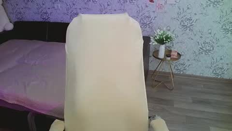 Snapshot of anny_shine chatting on February 2025 01:16:02 AM Annie online show from February 2025 01:16:02 AM