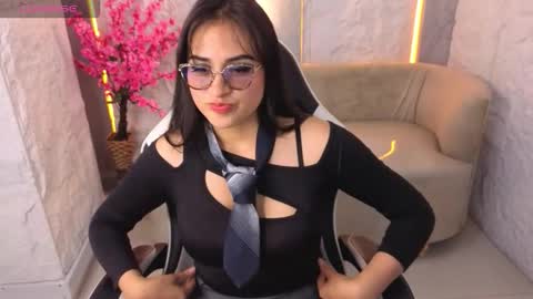 Live 1500am 2100pm COLOMBIAN HOUR online show from November 2025 08:08:01 PM