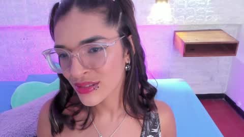 Annyluna online show from December 2024 02:05:02 PM
