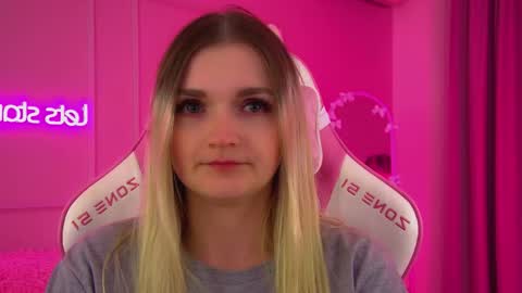 annyraii online show from February 2026 06:33:02 PM