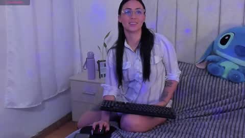 Anny online show from November 2025 10:09:01 PM