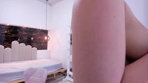 Anny online show from September 2025 09:04:01 PM