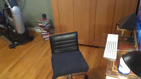 Snapshot of anoaklawnguy chatting on October 2025 04:02:01 PM anoaklawnguy online show from October 2025 04:02:01 PM