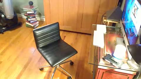 Snapshot of anoaklawnguy chatting on April 2026 02:05:01 PM anoaklawnguy online show from April 2026 02:05:01 PM