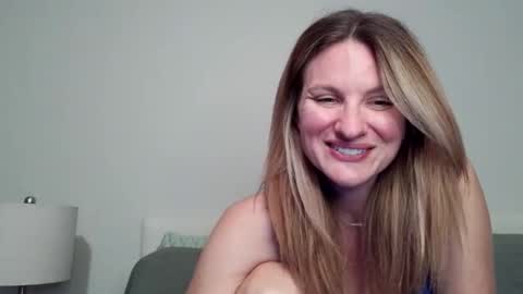 Snapshot of ansleypage chatting on May 2026 01:55:01 AM heyitsansley online show from May 2026 01:55:01 AM