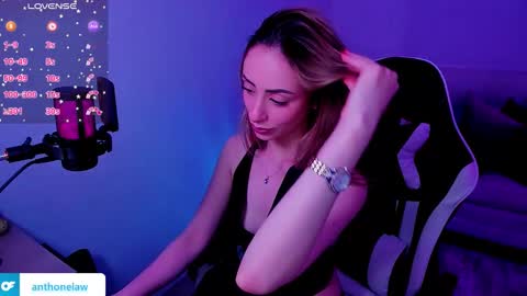 Anthonela online show from November 2025 01:50:02 AM