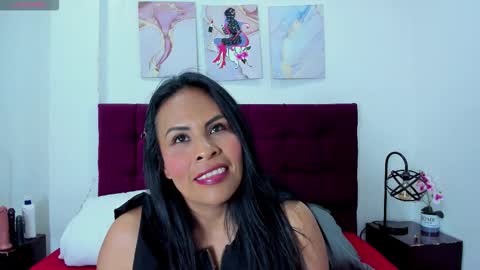 Anthonelaa   online show from November 2025 08:02:02 PM