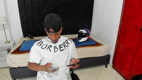       online show from February 2025 12:09:01 AM