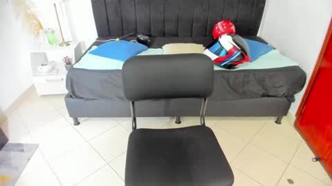       online show from February 2025 08:33:01 PM