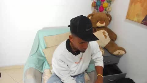       online show from February 2026 01:39:02 AM