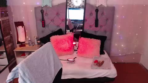 Snapshot of antolyh_c chatting on February 2026 12:32:02 PM antolyh_c online show from February 2026 12:32:02 PM