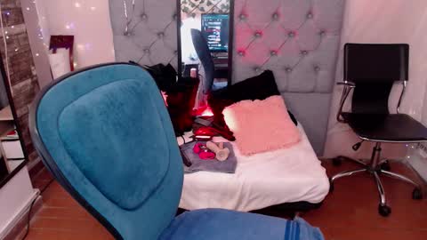 Snapshot of antolyh_c chatting on March 2026 12:27:02 PM antolyh_c online show from March 2026 12:27:02 PM