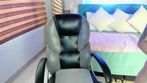 Snapshot of antonela_vargas chatting on May 2026 12:00:01 PM Anto online show from May 2026 12:00:01 PM