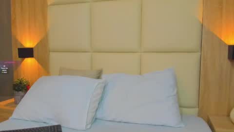 A N T O N E L L A  online show from October 2025 12:22:02 PM