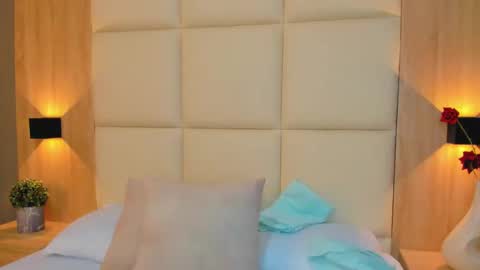 A N T O N E L L A  online show from November 2025 12:26:01 PM