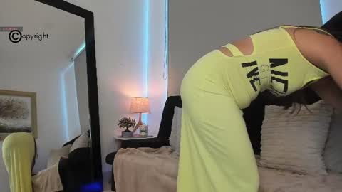 Snapshot of antonella_dom chatting on June 2026 04:50:02 PM Antonella14Dominic online show from June 2026 04:50:02 PM