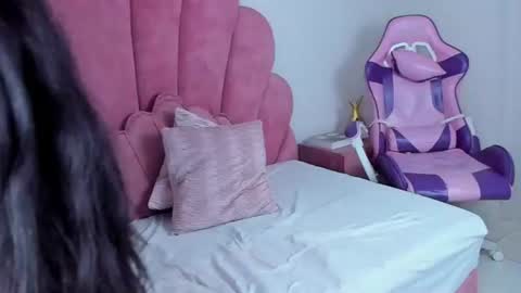 Snapshot of antonella_foxxxx chatting on June 2026 01:36:01 AM antonella_foxxxx online show from June 2026 01:36:01 AM