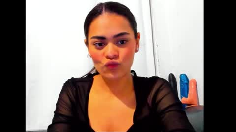 Snapshot of antonella_gomez22 chatting on February 2026 12:53:01 AM Antonella online show from February 2026 12:53:01 AM