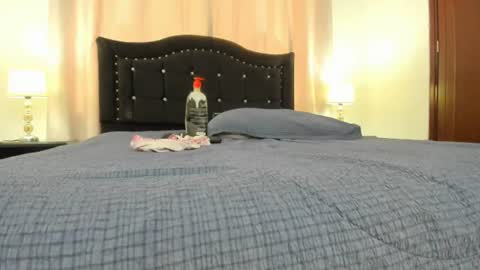 Snapshot of antonella_heinz_ chatting on July 2026 06:54:01 PM Antonella online show from July 2026 06:54:01 PM