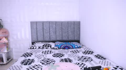 antonella online show from February 2025 02:49:01 AM