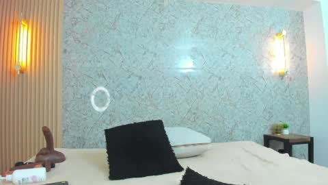 Snapshot of antonella_west chatting on May 2026 12:50:01 AM Anto online show from May 2026 12:50:01 AM