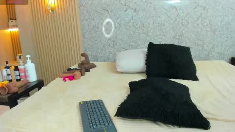 Snapshot of antonella_west chatting on May 2026 09:44:01 PM Anto online show from May 2026 09:44:01 PM