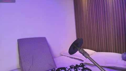 Antonella online show from November 2025 03:28:01 AM