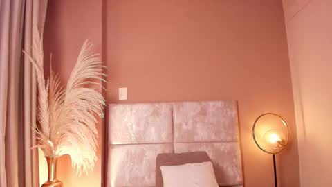 Snapshot of antonellahall_ chatting on March 2026 07:20:02 PM AntonellaHall online show from March 2026 07:20:02 PM