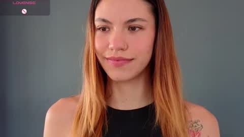 Antonella  online show from December 2025 01:20:02 PM