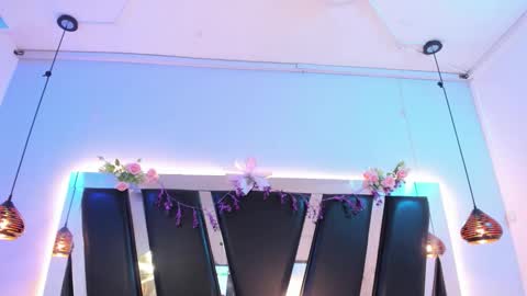 A N T O N E L L E  online show from March 2026 11:14:01 AM