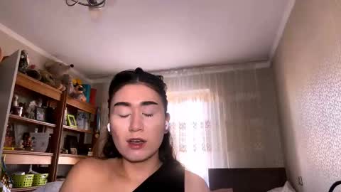 Snapshot of antonettamarinelli chatting on November 2025 05:28:02 AM Serafima online show from November 2025 05:28:02 AM