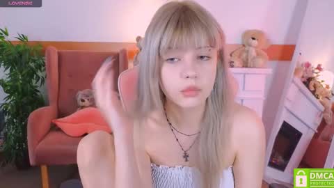 antonia_ferrero online show from November 2025 06:48:01 AM