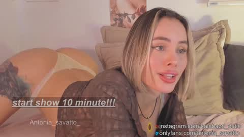 Snapshot of antonia_savatto_ chatting on January 2025 03:50:01 PM o ANTO online show from January 2025 03:50:01 PM